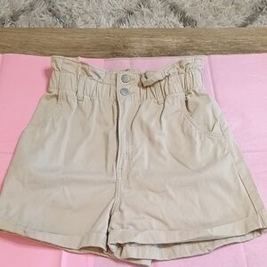 H&M Tan High Waist Shorts with Relaxed Fit☀️